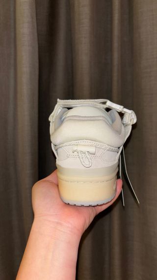 Adidas x Bad Bunny Forum Low Blanco Gris