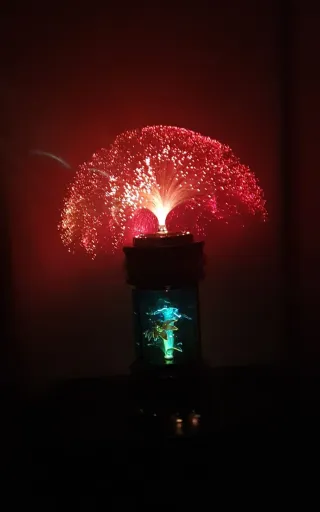 Lampada da tavolo con fibra ottica.