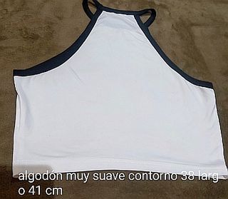 Top blanco halter cuello alto