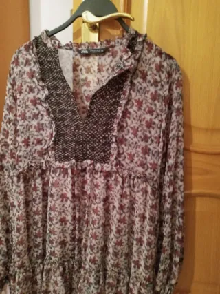 Vestido Zara floral M nuevo