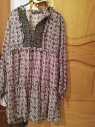 Vestido Zara floral M nuevo