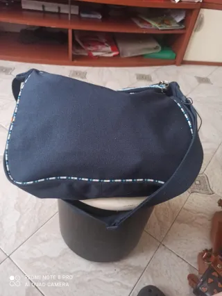 Borsa a tracolla Onyx con applicazioni