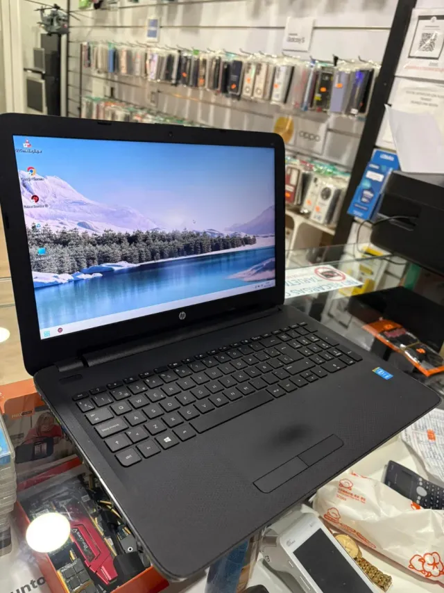 HP 250 G4 i5 8GB RAM 240GB SSD Negro
