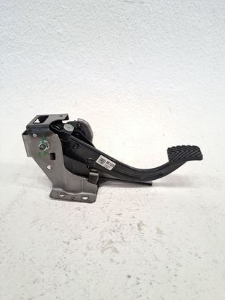 PEDAL EMBRAGUE HYUNDAI BAYON (2)