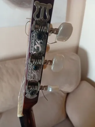 Guitarra Clásica buen sonido y cómoda