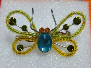 Broche Mariposa con Piedras