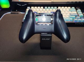 Mando Xbox One Negro + Soporte + Cable USB