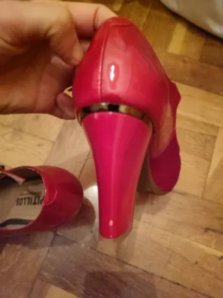 Zapatos de tacón rojos Piel auténtica