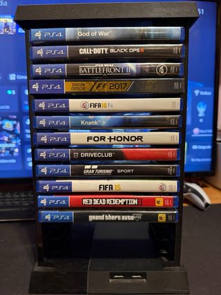 PS4 (PlayStation 4) Juegos + base para guardarlos