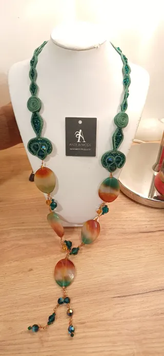 Bellissima collana soutache pietre dure