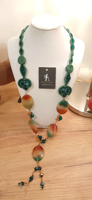 Bellissima collana soutache pietre dure