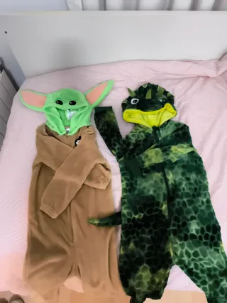 Pijamas/Disfraces Bebé Yoda y Dinosaurio
