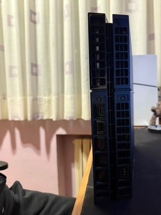 Consola Sony PS4 Negra