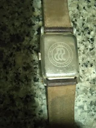 Reloj Bulova Plata y Marrón