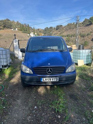 Mercedes RHD con matrícula inglesa