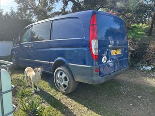 Mercedes RHD con matrícula inglesa
