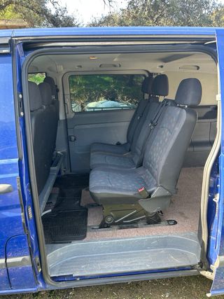 Mercedes RHD con matrícula inglesa