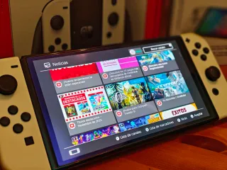 Nintendo Switch OLED + Pokémon Espada + Accesorios
