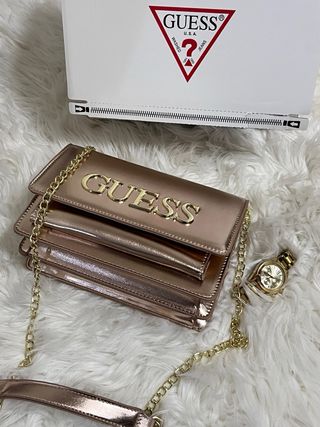 Bolso Guess Dorado Cadena nuevo con caja.