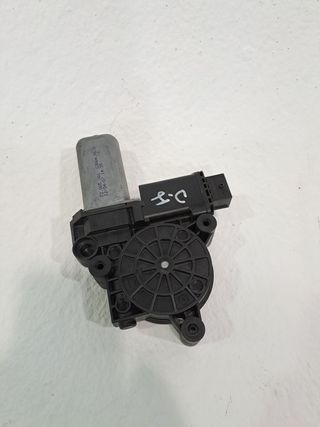 MOTOR ELEVALUNAS DELANTERO IZQUIERDO OPEL CORSA D