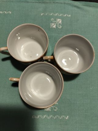 Vecchie tazze di porcellana