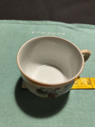 Vecchie tazze di porcellana