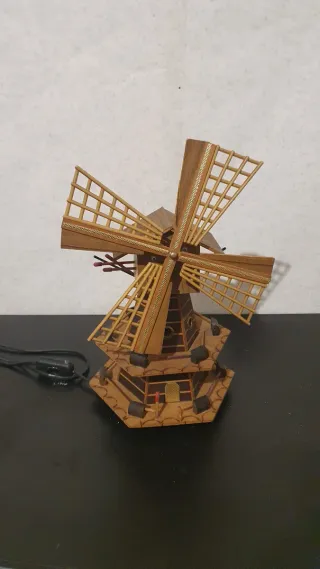 Lampada da tavolo mulino a vento