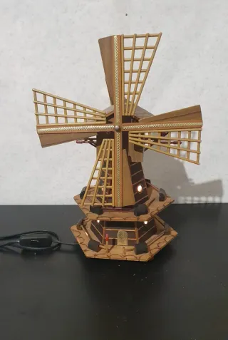 Lampada da tavolo mulino a vento