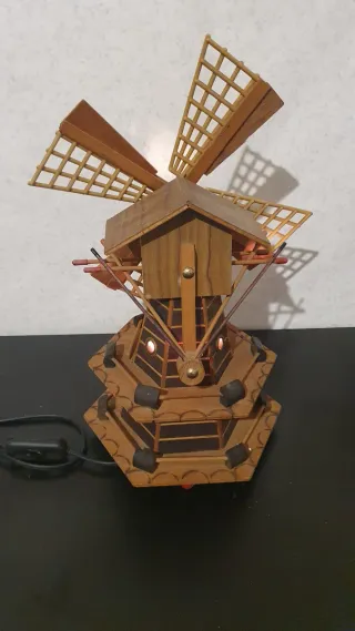 Lampada da tavolo mulino a vento