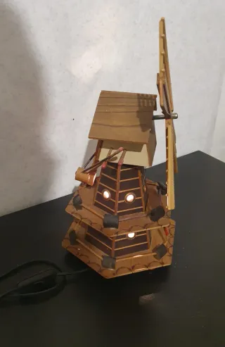 Lampada da tavolo mulino a vento