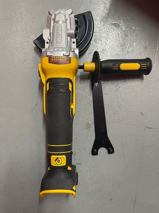 Radial DeWalt Brushless XR ( Copia )