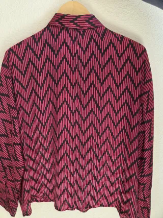 Camisa Mango Talla M/L Fucsia y Negra