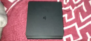 Consola PS4 Negra + Mando