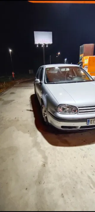 Volkswagen Golf 2004