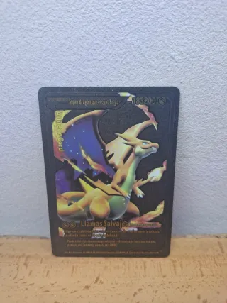 Carta Pokémon Charizard Llamas Salvajes