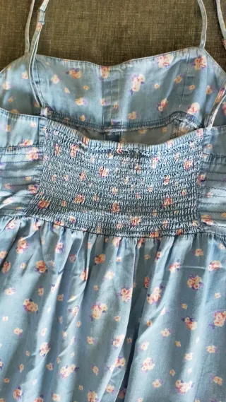 Vestido vaquero floral azul y rosa