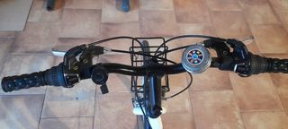 Bicicleta Trekking 18 velocidades