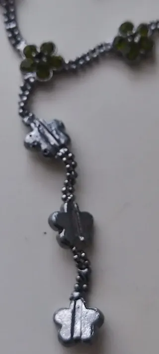 Colgante flores bisutería verde y amarillo