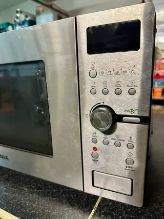 Horno-Microondas Winia WKOC-9Q5T 28L Grill 1250W