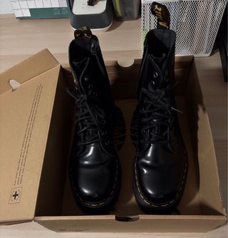 Botas Dr. Martens Negras Plataforma