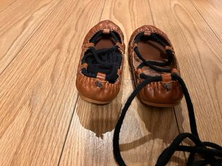 Abarcas de cuero talla 29