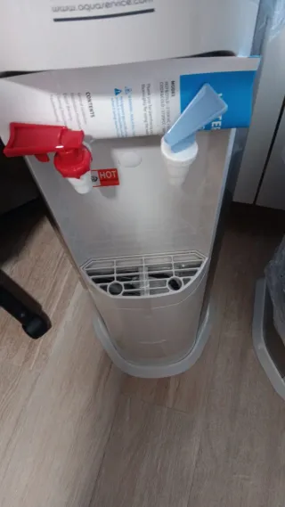 Dispensador Agua Fría/Caliente