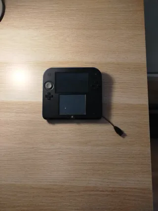 Nintendo 2DS Negra y Azul + Yōkai Watch. Sin lápiz