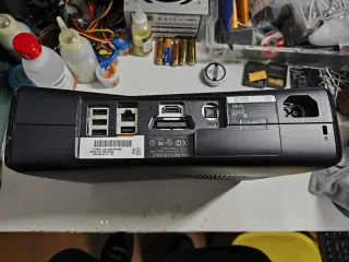 Xbox 360 Slim 500GB Negra + Extras