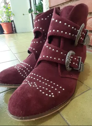 Botines Talla 39 (Gris y Burdeos/rojo)