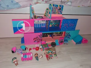 Casa LOL Surprise nueva vale casi 100€