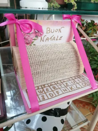 Libro decorato macchina da scrivere