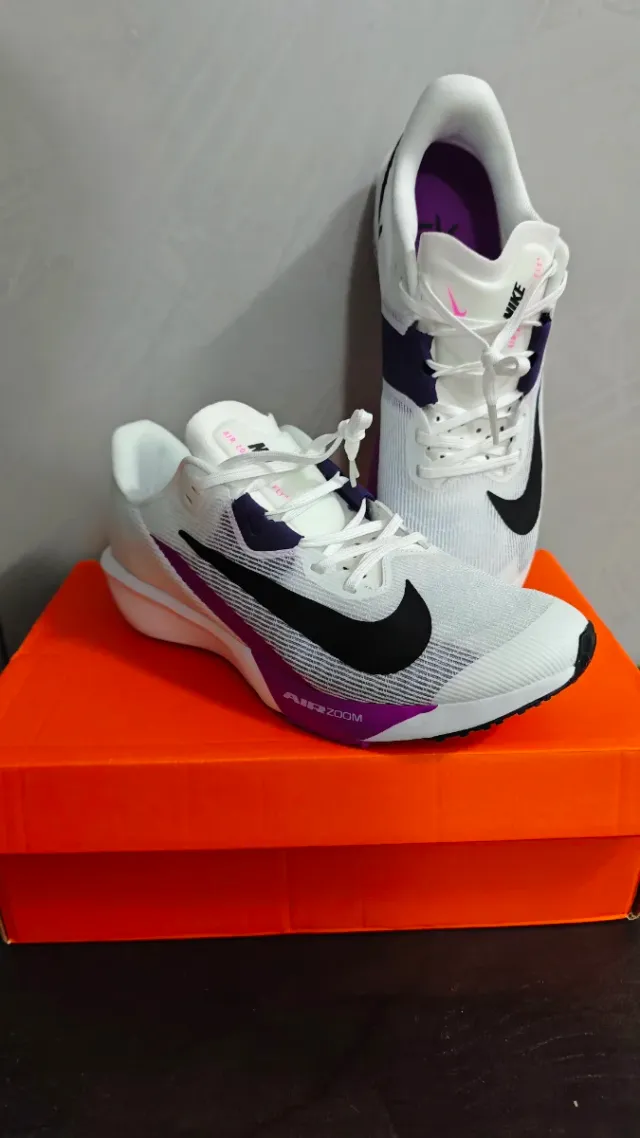Zapatillas Nike Air Zoom Blancas y Moradas