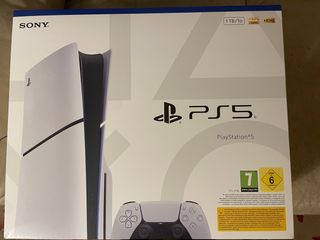 PlayStation 5 SIN ABRIR + FIFA 25