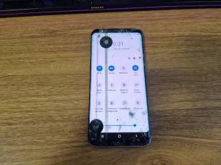 Due cellulari. Galaxy S10+ e Galaxy S8+